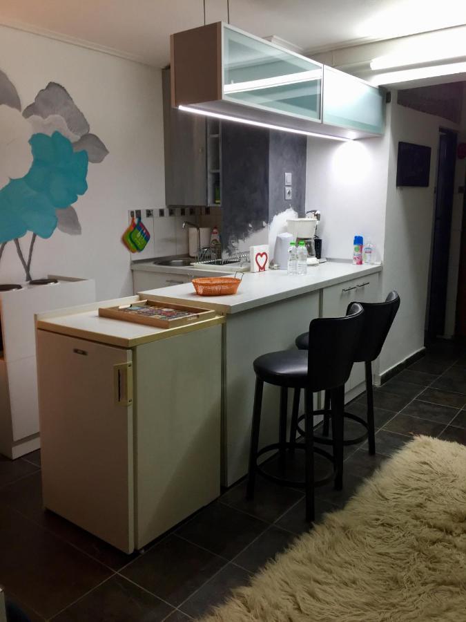 Esther Isimeriahomz Tesalonika Bagian luar foto